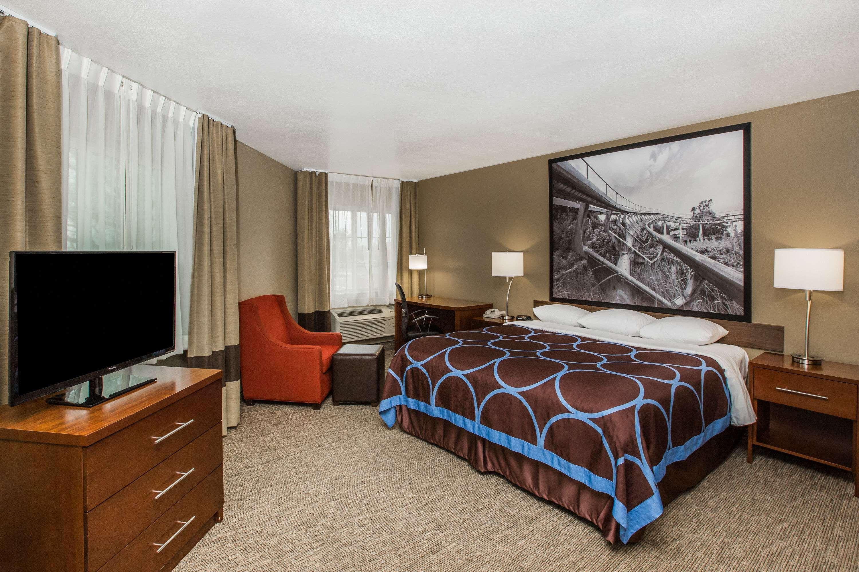 Super 8 By Wyndham Altoona Hotell Eksteriør bilde