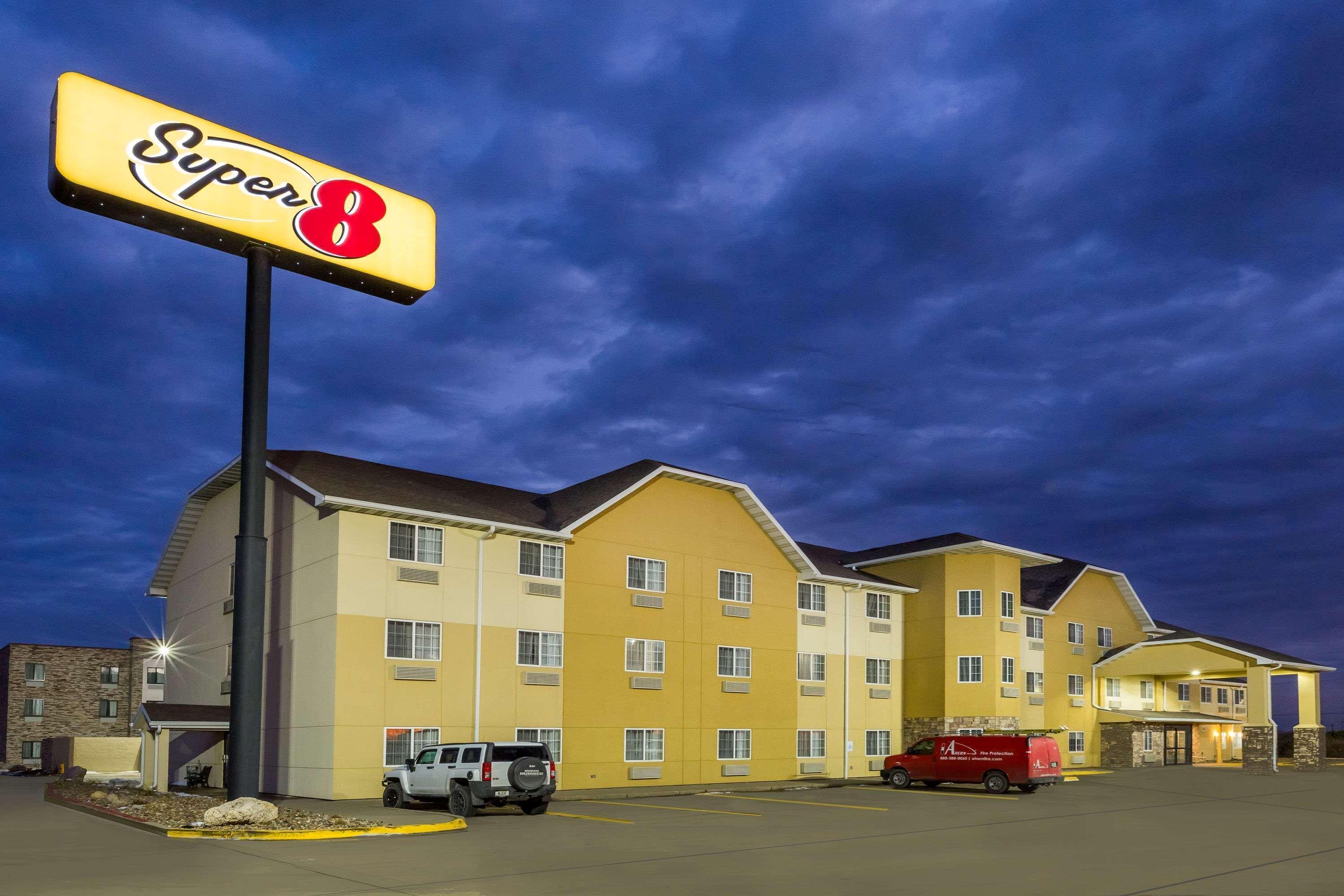 Super 8 By Wyndham Altoona Hotell Eksteriør bilde