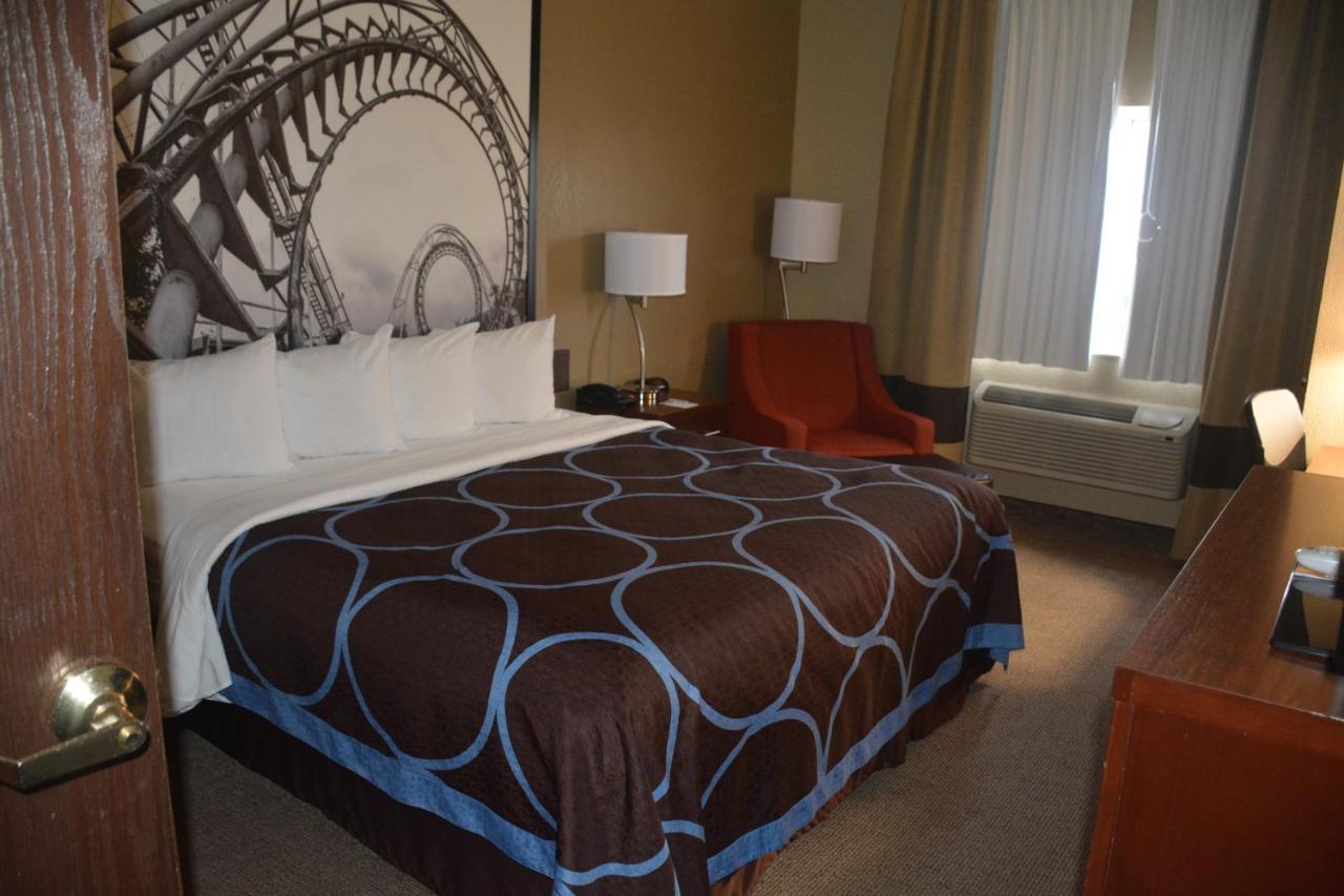 Super 8 By Wyndham Altoona Hotell Eksteriør bilde